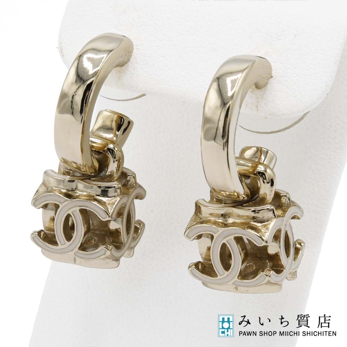 CHANEL シャネル ピアス A22K ココマーク フープ ダイス AB9567