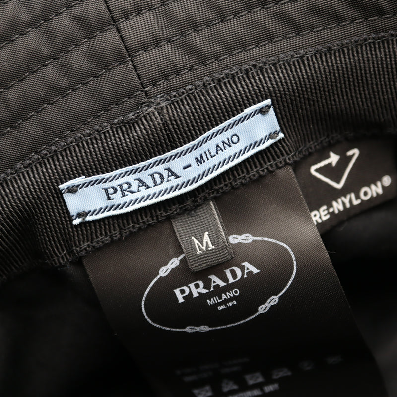 PRADA プラダ バケットハット Mサイズ 1hc137 ブラック 帽子 ファッション小物 レディース 保管袋有 25k590-3