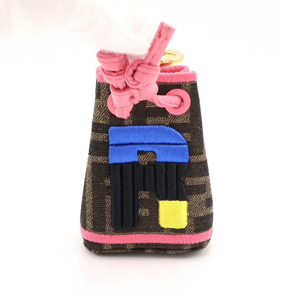 FENDI フェンディ ズッカ柄 モントレゾール キーホルダー チャーム
