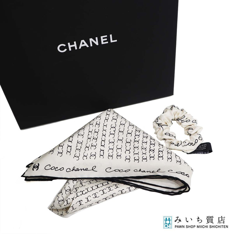 CHANEL シャネル　新品！シルク スカーフ＆シュシュ セット CHANEL シャネル スカーフ シュシュ セット 22V シルク100