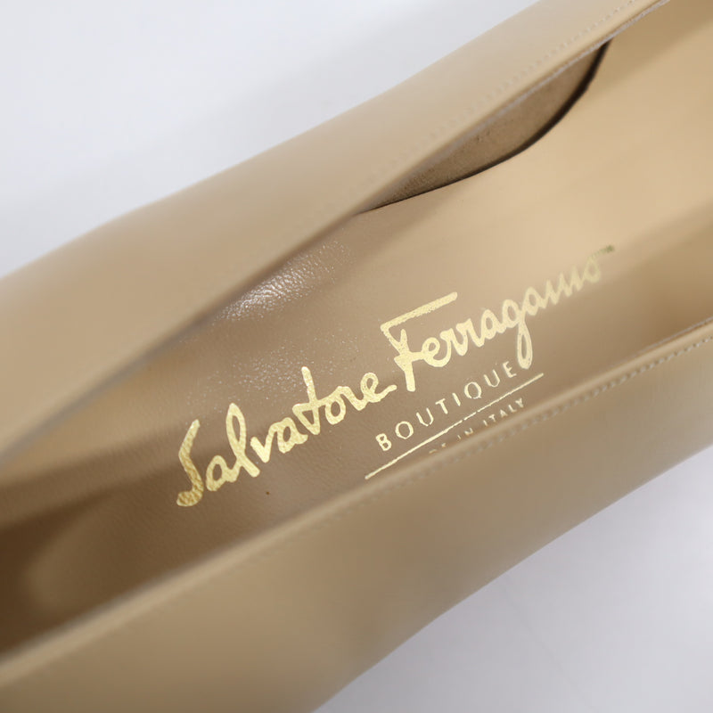 未使用 Salvatore Ferragamo フェラガモ パンプス ベージュ ブラック レディース 靴 箱有 yo187