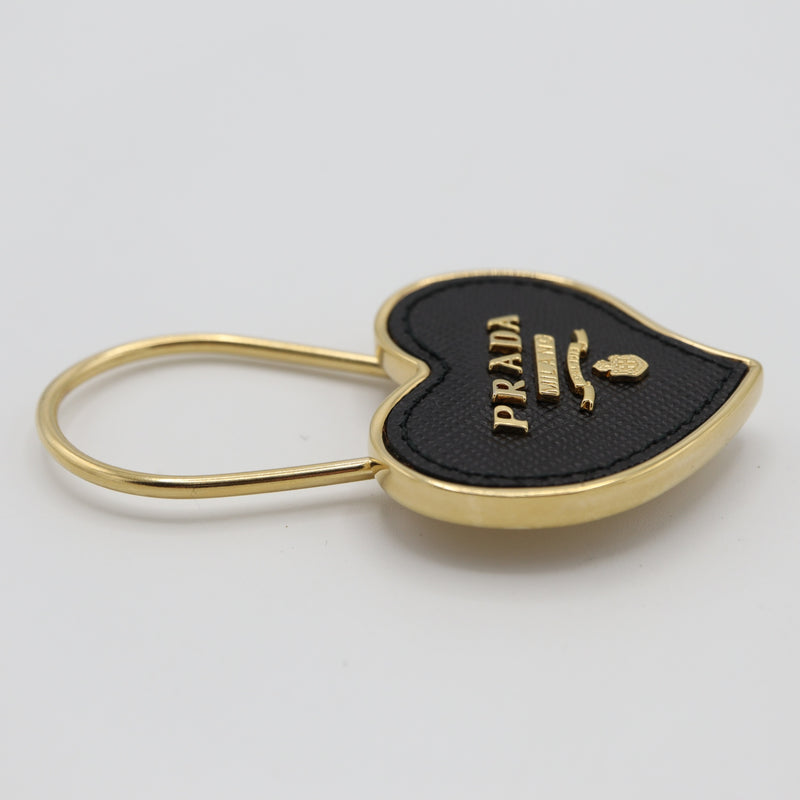 PRADA プラダ サフィアーノ ハート キーホルダー ブラック アクセサリー 箱有 H9689