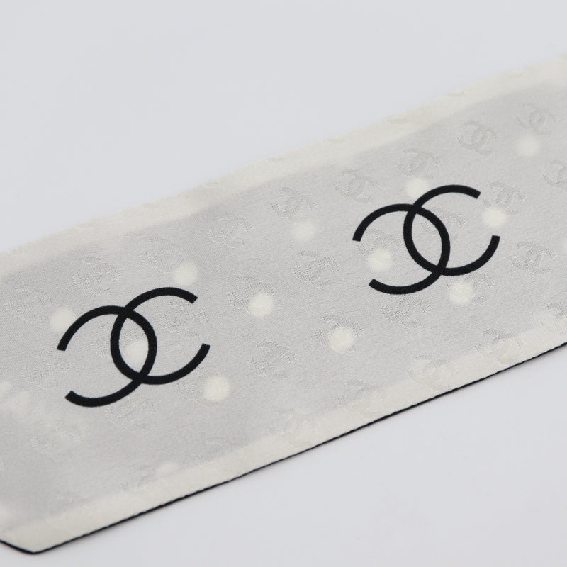 未使用 CHANEL シャネル ツイリー ココマーク 絹100 ブラック×ホワイト 箱有 H20788