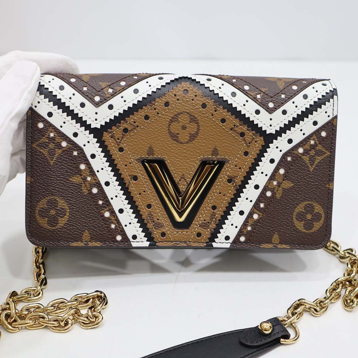 LOUIS VUITTON ルイヴィトン LV チェーンウォレット M62872 モノグラム