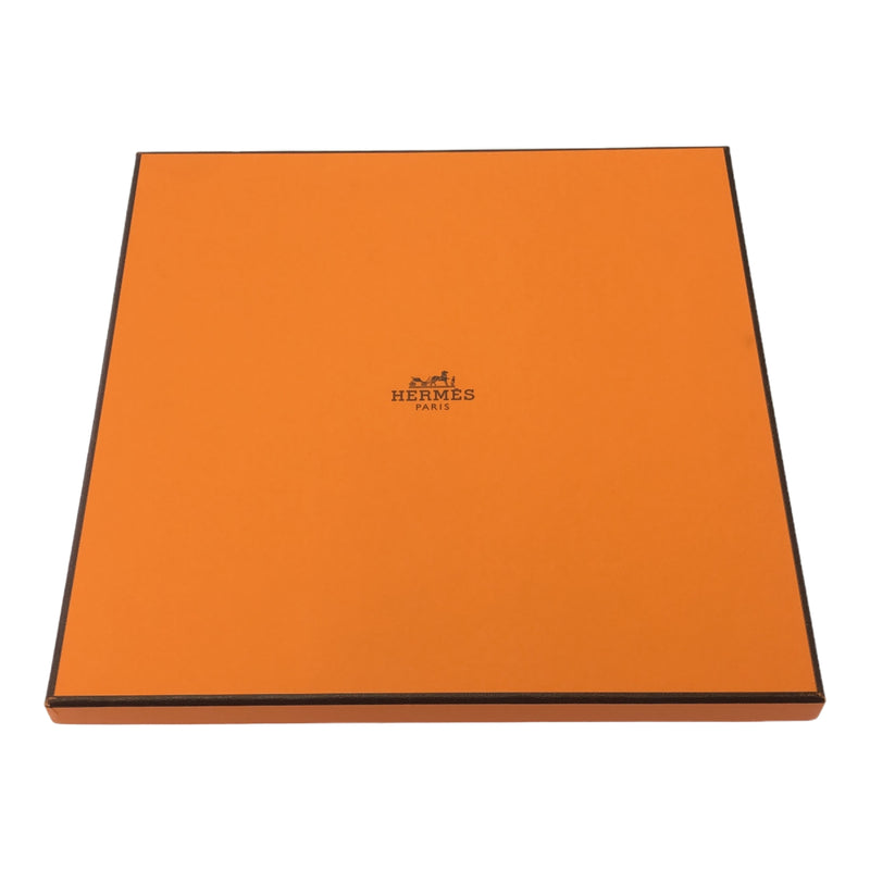 HERMES エルメス スカーフ カレ90 SELLE DE DIGNITAIRE 高官の鞍 シルク100％ ピンク 服飾小物 H17214