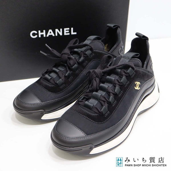 最安値2023年購入CHANEL スニーカー　G35617 サイズ39 未使用 CHANEL シャネル G35617 スニーカー 靴 ココマーク 39サイズ