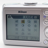 Nikon ニコン コンパクトデジタルカメラ COOLPIX P4 VR 7.5-26.3mm 1:2.7-5.3 デジカメ 動作確認済 H16552