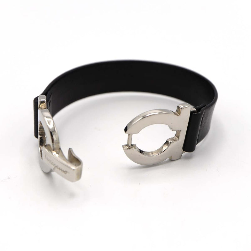 Salvatore Ferragamo フェラガモ ガンチーニ ブレスレット レザー バングル ブラック アクセサリー H20855
