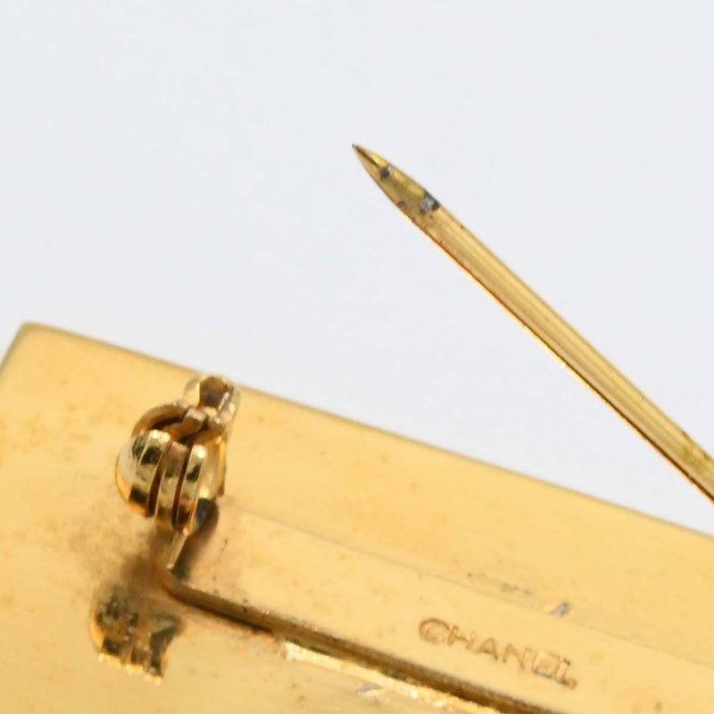 CHANEL シャネル プレート ブローチ ゴールドカラー 金具 レディース