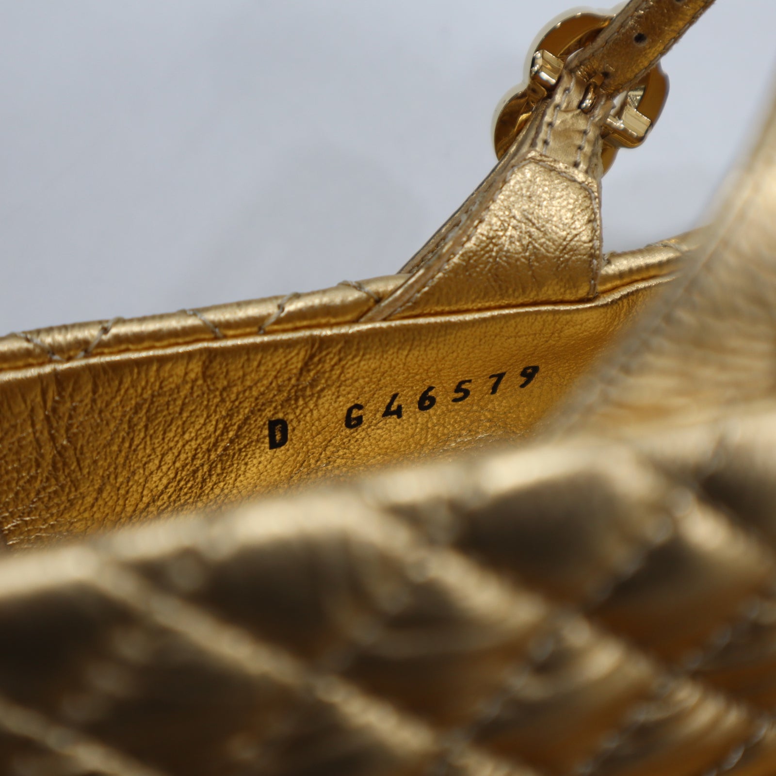 ☆サマーセール☆ シャネル　フラットシューズ　ゴールド×シルバー シューズ — ファッション | CHANEL