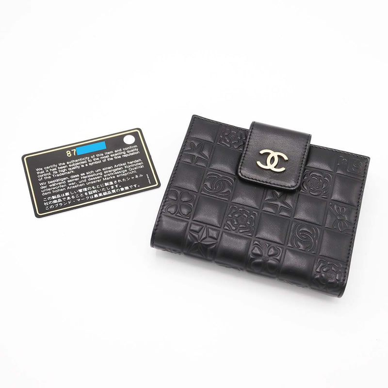 CHANEL シャネル 財布 アイコン ラムスキン 二つ折り 型押し Wホック ココマーク 黒 8番代 ギャラあり H18894
