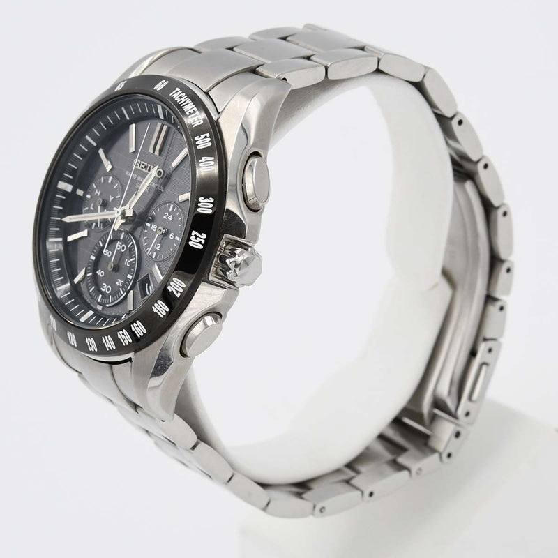稼働 腕時計 SEIKO セイコー 8B82-0AE0 クロノグラフ ソーラー 黒色文字盤 メンズ 箱・取説有 24s865-1