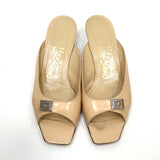 Salvatore Ferragamo フェラガモ ガンチーニ金具 ミュール サンダル ベージュ系 サイズ7 1/2 靴 24.5cm 箱有 H12688-2