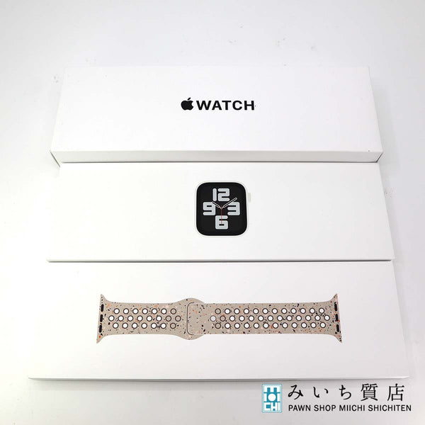 未開封品 Apple Watch SE 第2世代 GPSモデル 44mm MRW03J/A アップルウォッチ シルバーアルミニウム NIKE バンド 24k124−1