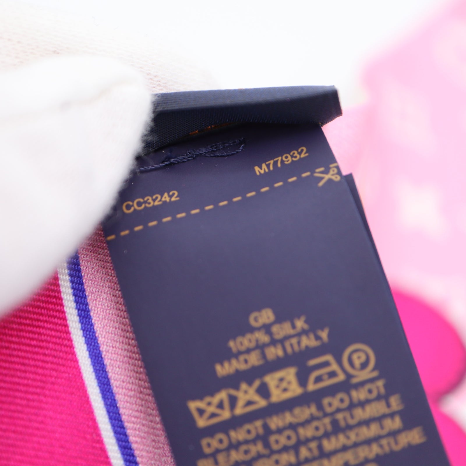 LOUIS VUITTON ルイヴィトン LV バンドー M77932 ヴィヴィエンヌ 東京