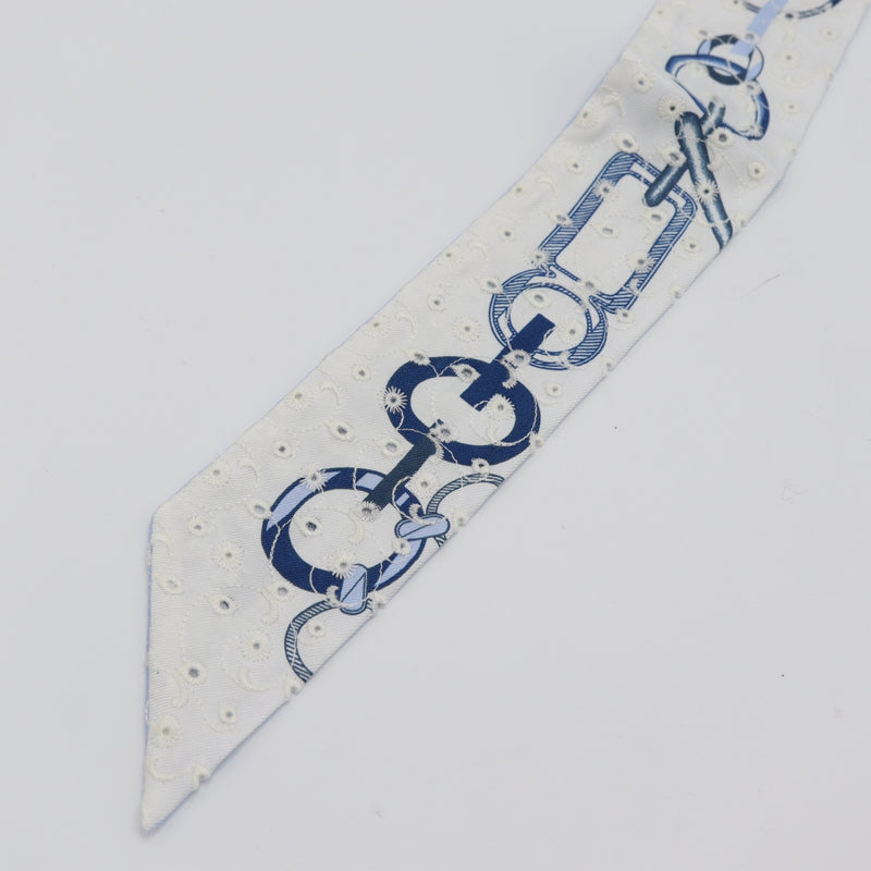 エルメス　ツイリー　　シルク100%　箱付き　未使用 未使用 HERMES エルメス ツイリー ドレ・ブックル イングリッシュ