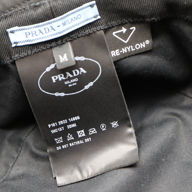 PRADA プラダ バケットハット Mサイズ 1hc137 ブラック 帽子 ファッション小物 レディース 保管袋有 25k590-3