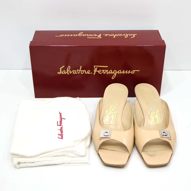 Salvatore Ferragamo フェラガモ ガンチーニ金具 ミュール サンダル ベージュ系 サイズ7 1/2 靴 24.5cm 箱有 H12688-2