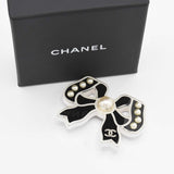 CHANEL シャネル ブローチ リボン フェイクパール ブラック アクセサリー 箱 26k252-1