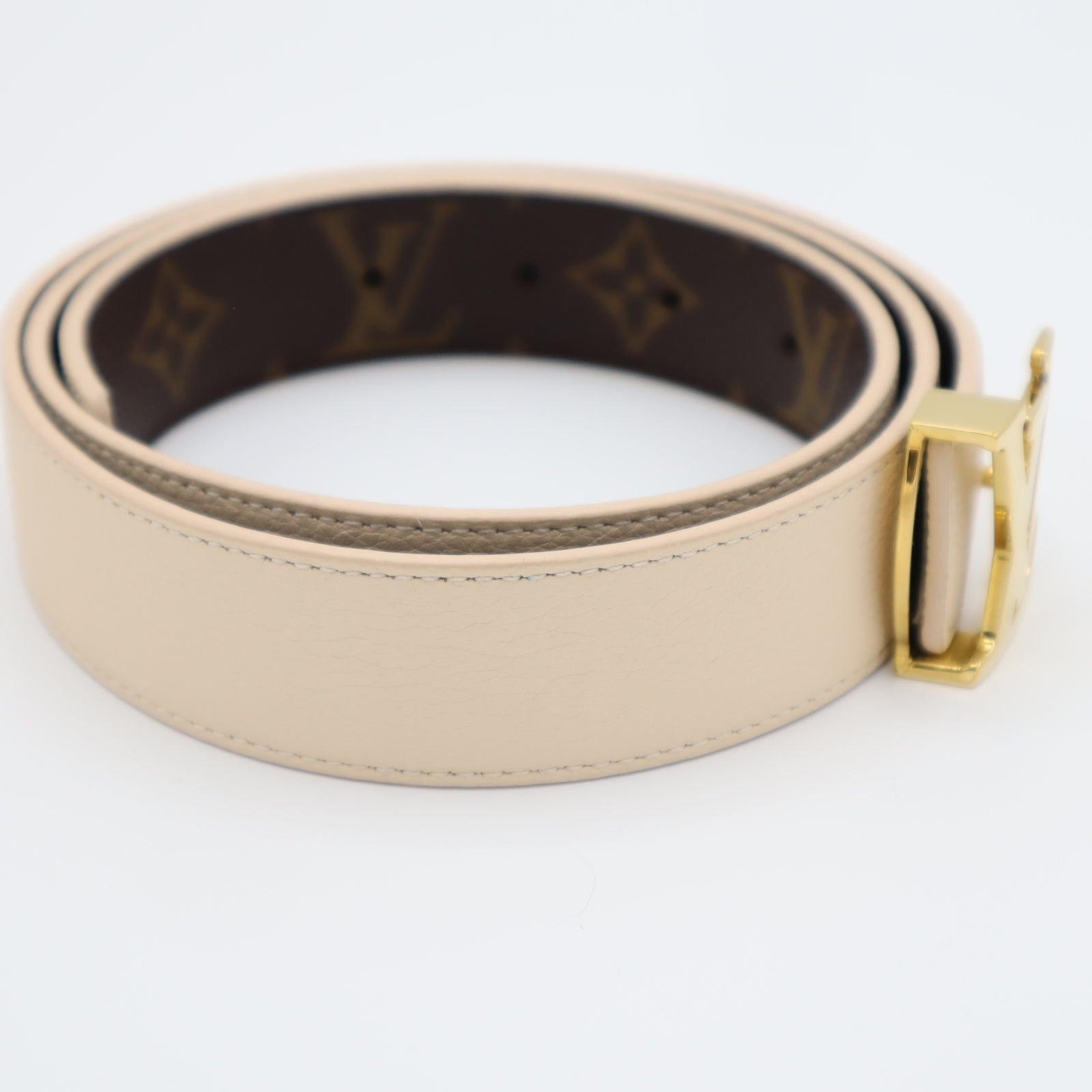 【sarry】LOUIS VUITTON ベージュ レザーベルト sarry】LOUIS VUITTON ベージュ レザーベルト LOUIS VUITTON
