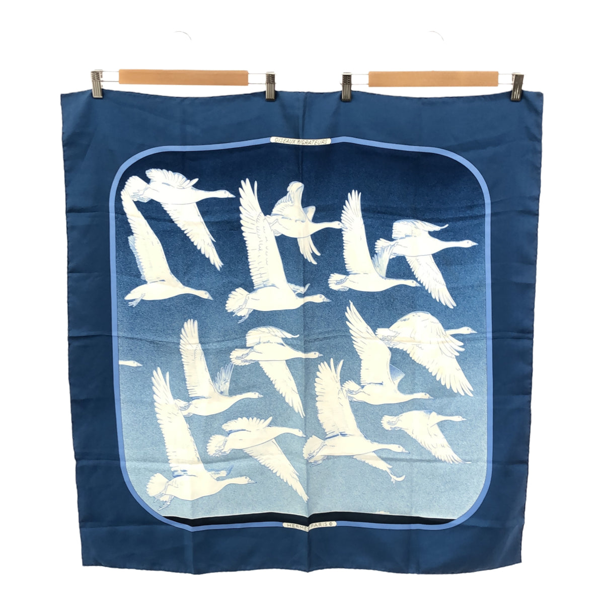 HERMES エルメス カレ90 スカーフ Oiseaux Migrateurs 渡り鳥 ブルー