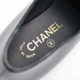 未使用品 CHANEL シャネル G45568 ココマーク チェーン ローファー 靴 ブラック ゴールド金具 サイズ37 1/2 24.5cm H18917