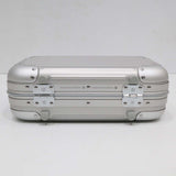 RIMOWA リモワ クロスボディバッグ19 アルミニウム 930.90.00.1 シルバーカラー ストラップ箱袋 26s22-1