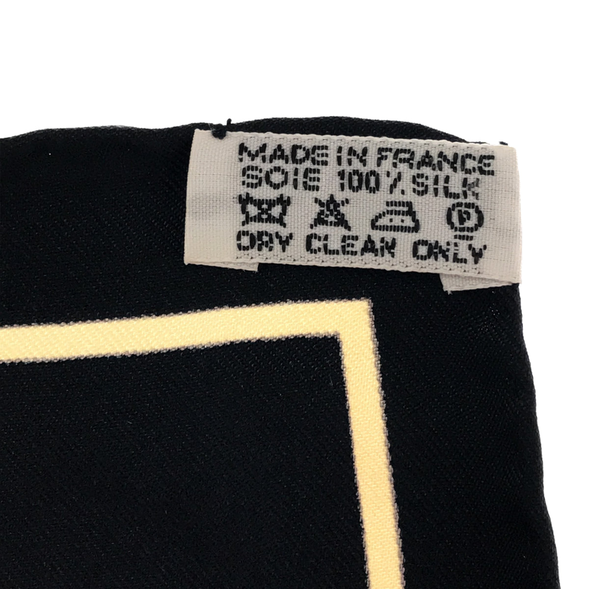 美品 エルメス スカーフ　カレ90　Aux Pays des Epices エルメス HERMES カレ90 AUX PAY DES EPICE スパイスの土地で