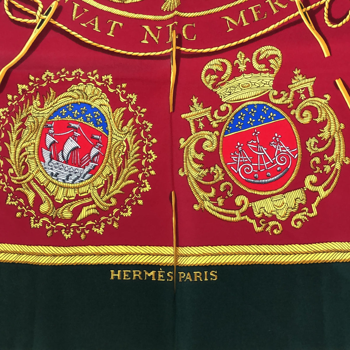 HERMES LES ARMES DE PARIS スカーフ エルメス HERMES カレ90 LES ARMES DE PARIS パリの紋章