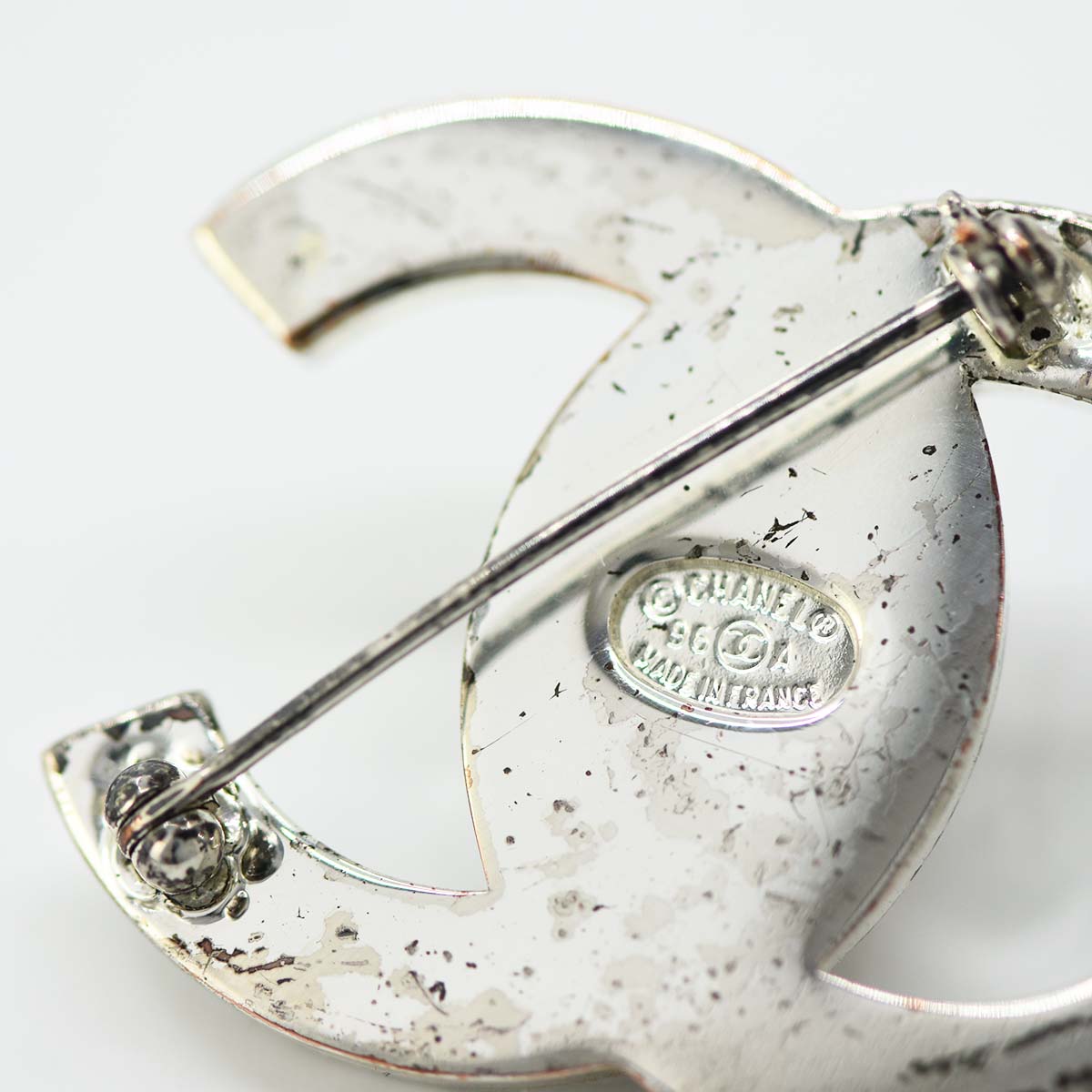 CHANEL シルバーブローチ ロックデザイン 約3cm ブローチ CHANEL シャネル ターンロック ココマーク シルバー金具