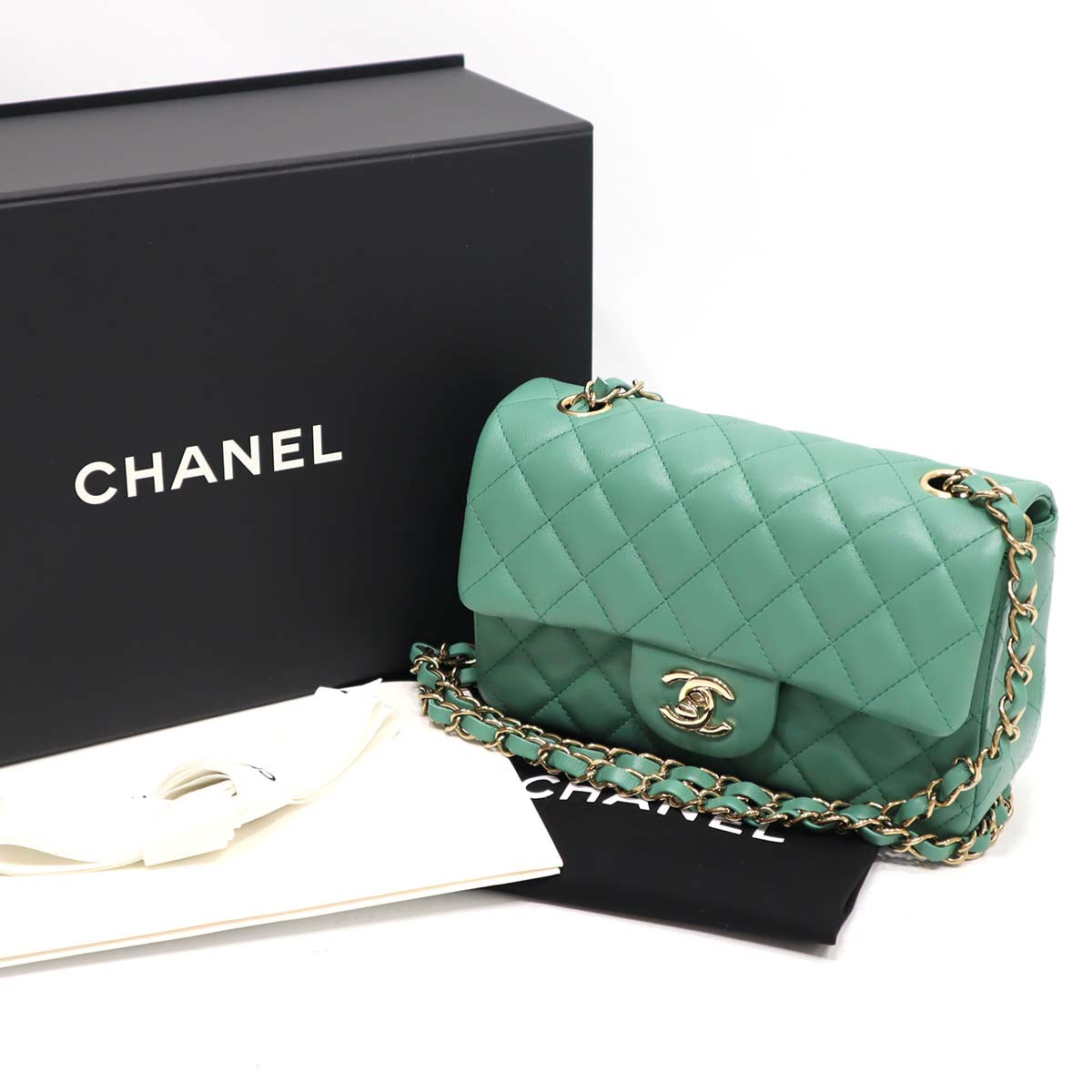 未使用 シャネル CHANEL マトラッセ フラップ バッグ A69900
