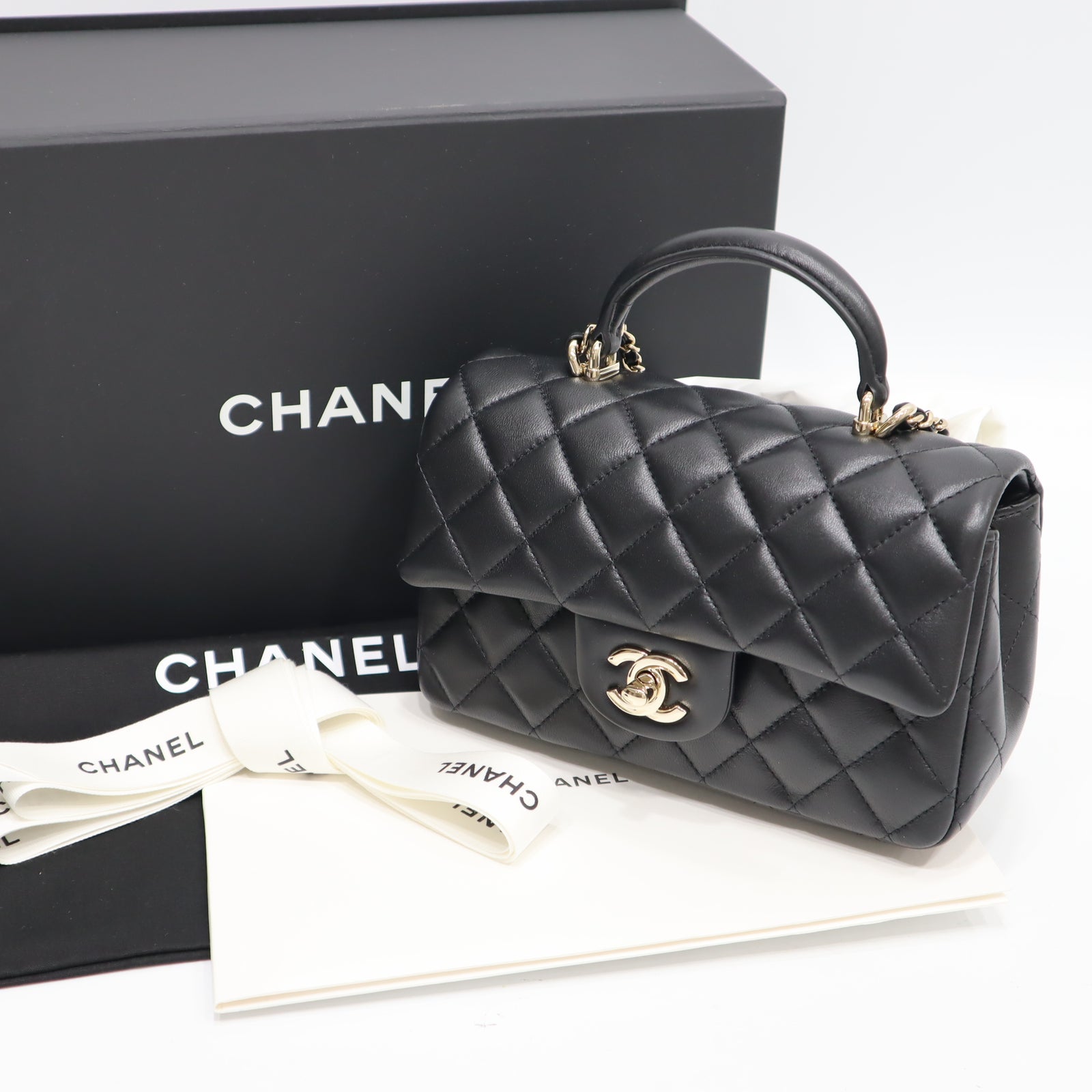 未使用 シャネル CHANEL トップハンドル ミニフラップバッグ ゴールド金具 ブラック AS2431 B06660 22k37-6 – みいち質店