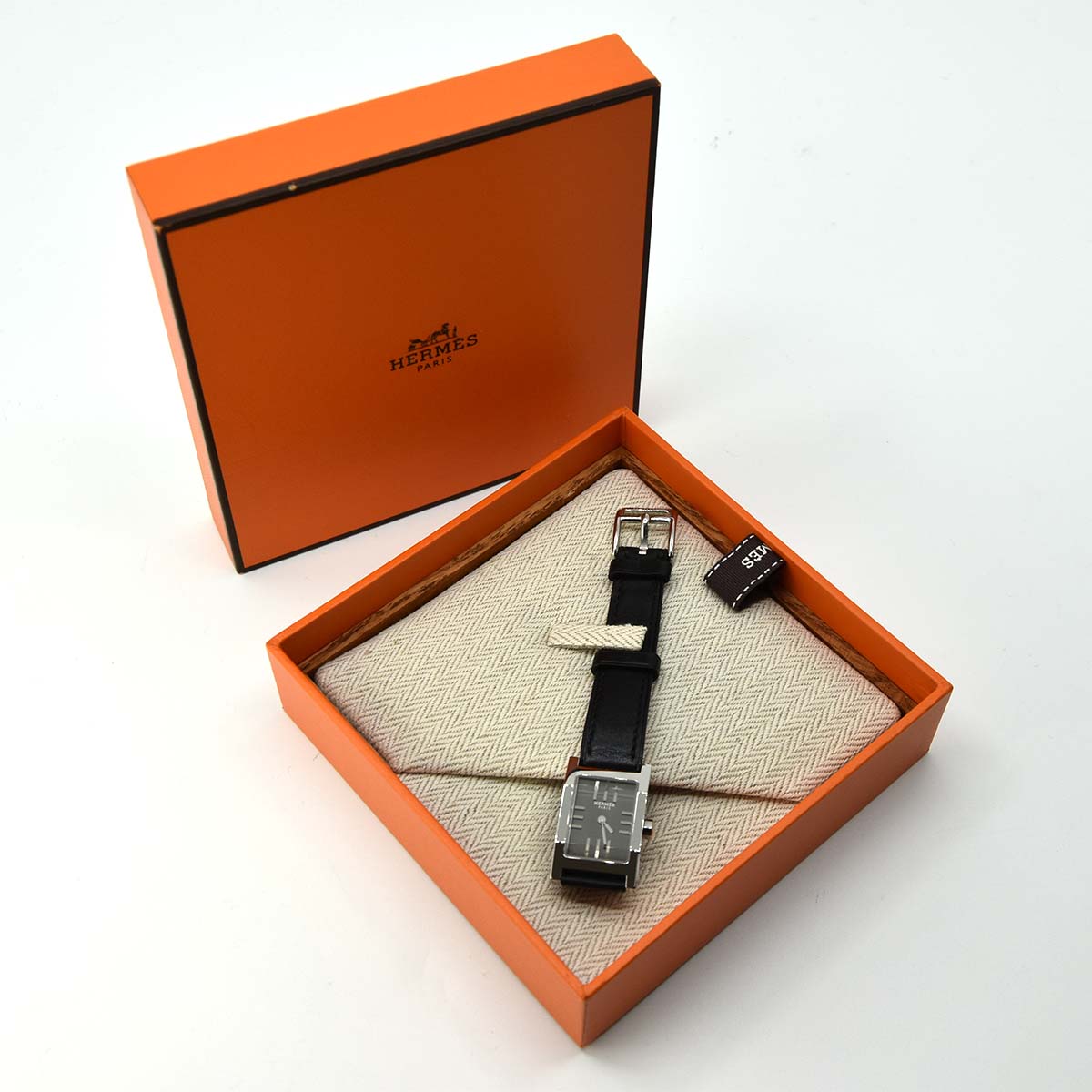 ✨箱付き✨HERMES エルメス タンデム TA1.210 二重ベルト　レザー エルメス タンデム 時計 TA1.210 HERMES 箱 保証書 腕時計 H3951 – み