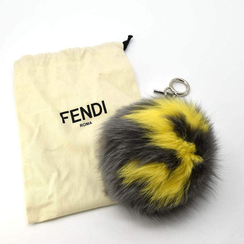 7,872円【極美品】FENDI フェンディ ボンボン バックチャーム キーホルダー 保存袋